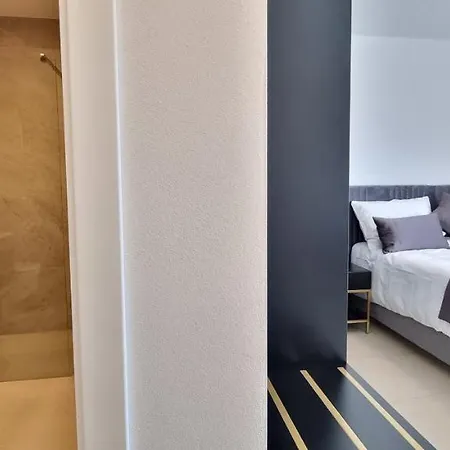 Luxury Mukalba Apartamento *