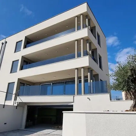 Luxury Mukalba Apartment